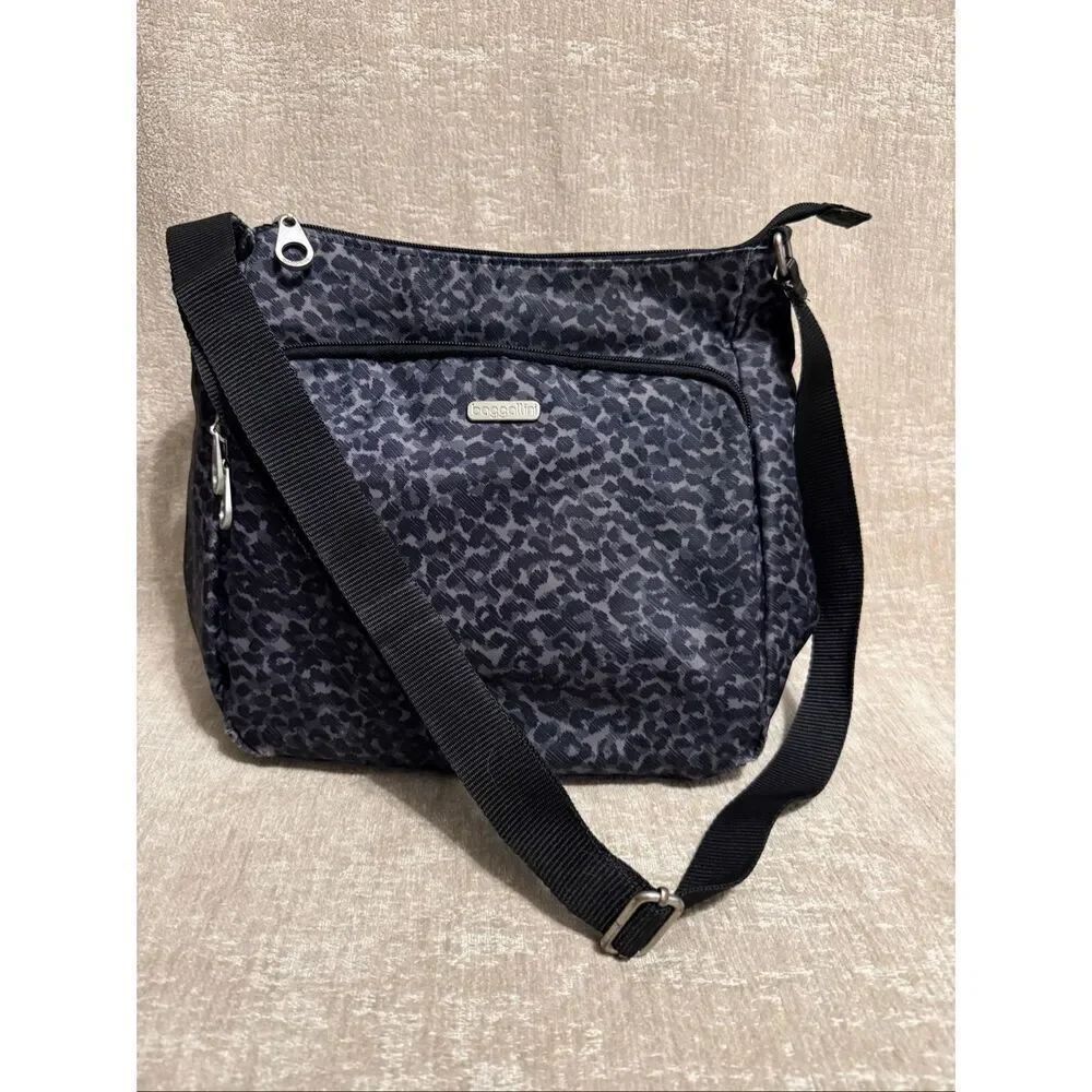 Baggallini Women's Joey Bagg Animal Print Lined Crossbody Bag Black Gray